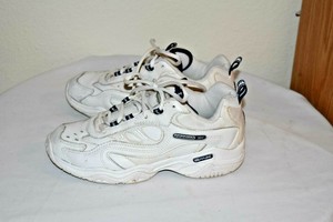 nursing tennis shoes