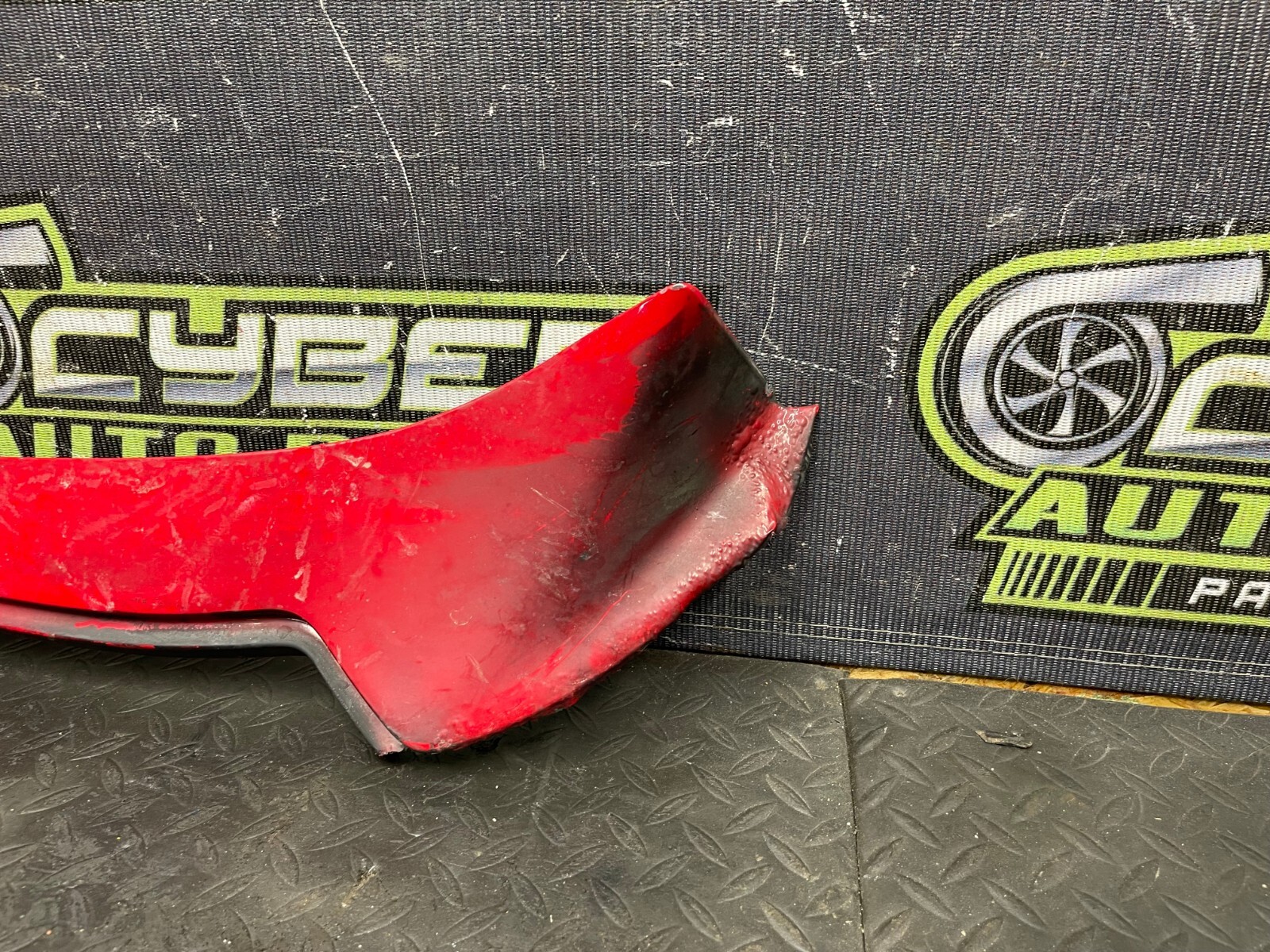 2017 AUDI R8 REAR RIGHT TRIM ARM OEM 4S8-853-165-A