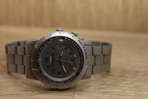 Vtg Timex Expedition Shenmue Mens Watch 39mm Alarm Indiglo Date New Battery 7.25