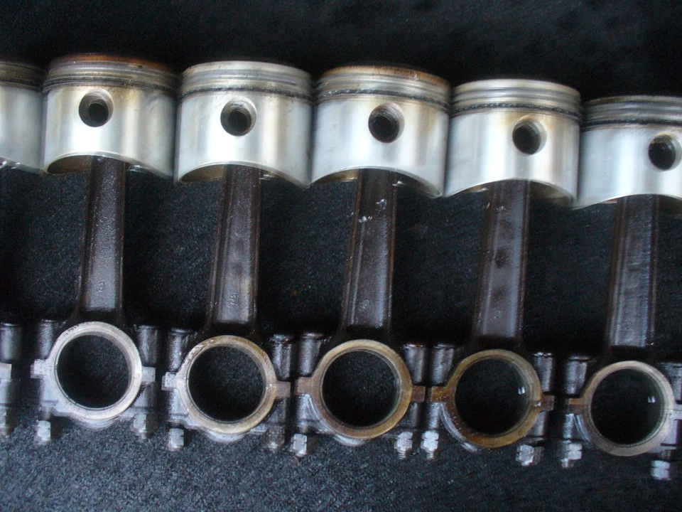 DAIMLER V8 250 PISTONES CON VARILLAS PLUS 20, DAIMLER SP250 DAIMLER DART ENVÍO MUNDIAL Foto 4 de 4