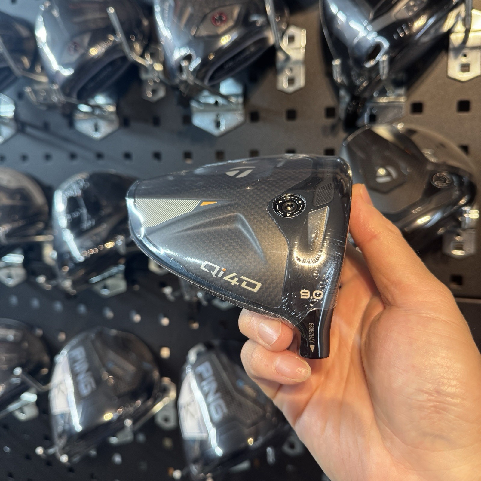 TaylorMade  Qi4D Driver 9deg RH, Head Only with Head Cover, Brand New 2