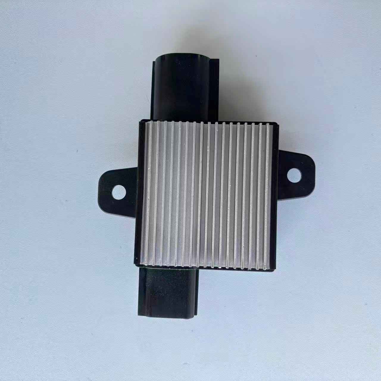 FOR CHEVROLET CAMARO CADILLAC ENGINE COOLING FAN-CONTROL UNIT MODULE 23506648