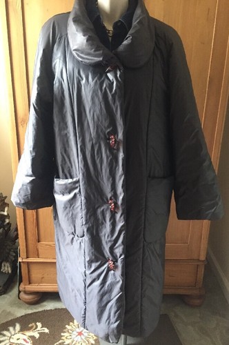 Gray Nylon LagenlooK Sanyo Carol Cohen With Lucite Toggle Buttons Size M/L MINT - Picture 3 of 11
