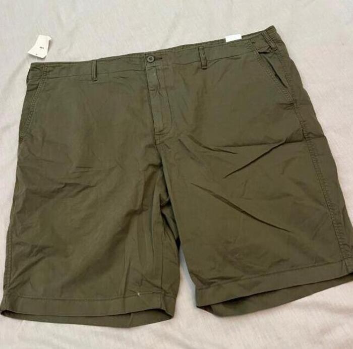 UNIQLO mens 3XL dark green flat front chino shorts 10