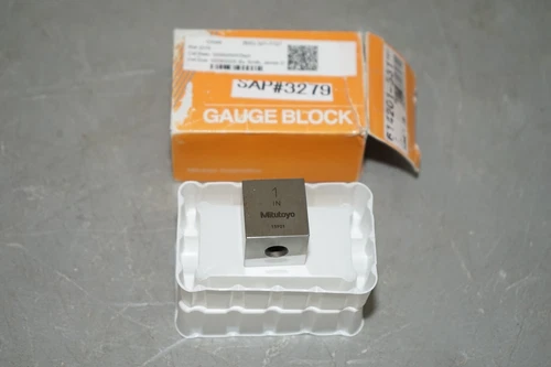^ Mitutoyo 1" Square Steel Gage Block Accuracy Grade 0 (614201-531) #X4723