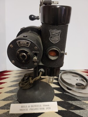 Bell & Howell II 16mm映写機 ANTIQUE RARE 1920 BELL & HOWELL 16mm CINEMA PROJECTOR