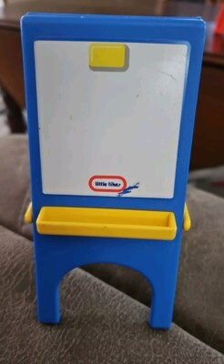 LITTLE TIKES VINTAGE DOLLHOUSE SIZE Art Easel