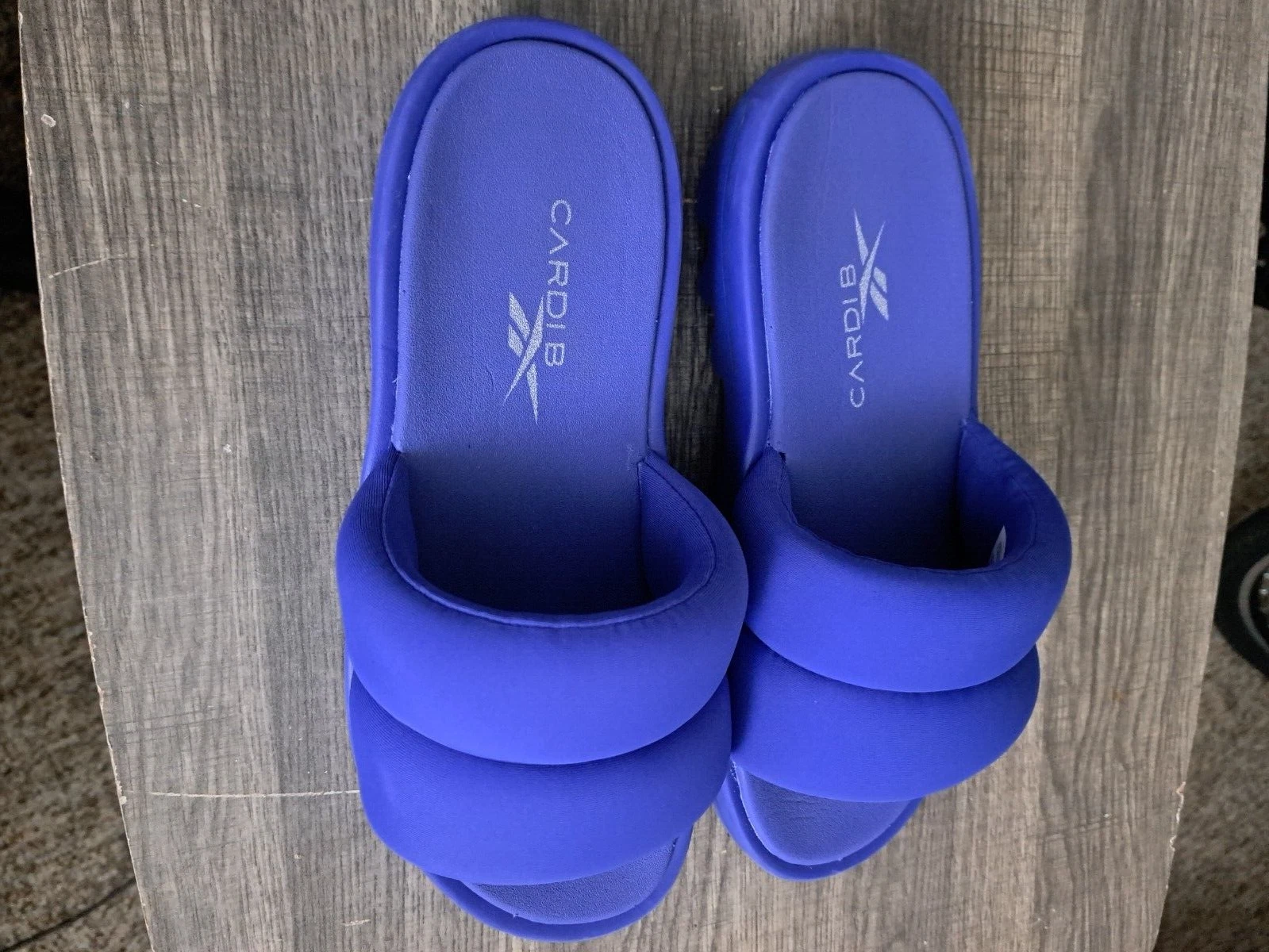 Infradito Cardi B Reebok