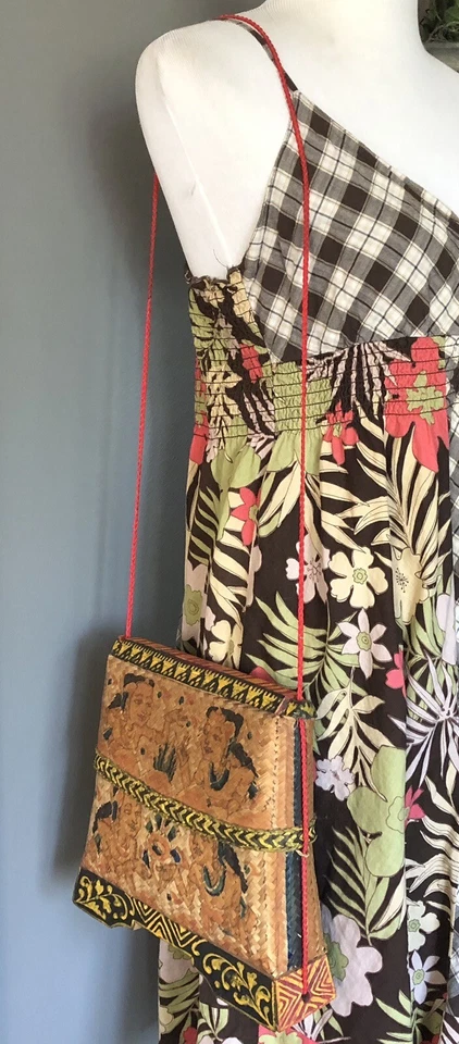 Bolso de hombro tejido a mano a rayas de bambú para mujer con base de madera correa de cuerda tribal africana Foto 2 de 4