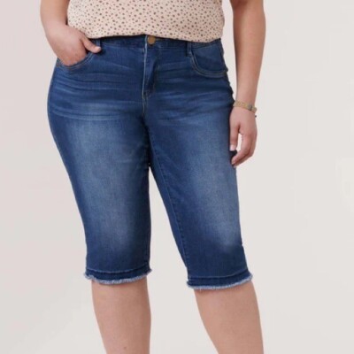 NWT ''Ab''solution  Blue Denim Fray Hem Plus Skimmer Capri SZ-22W Blue