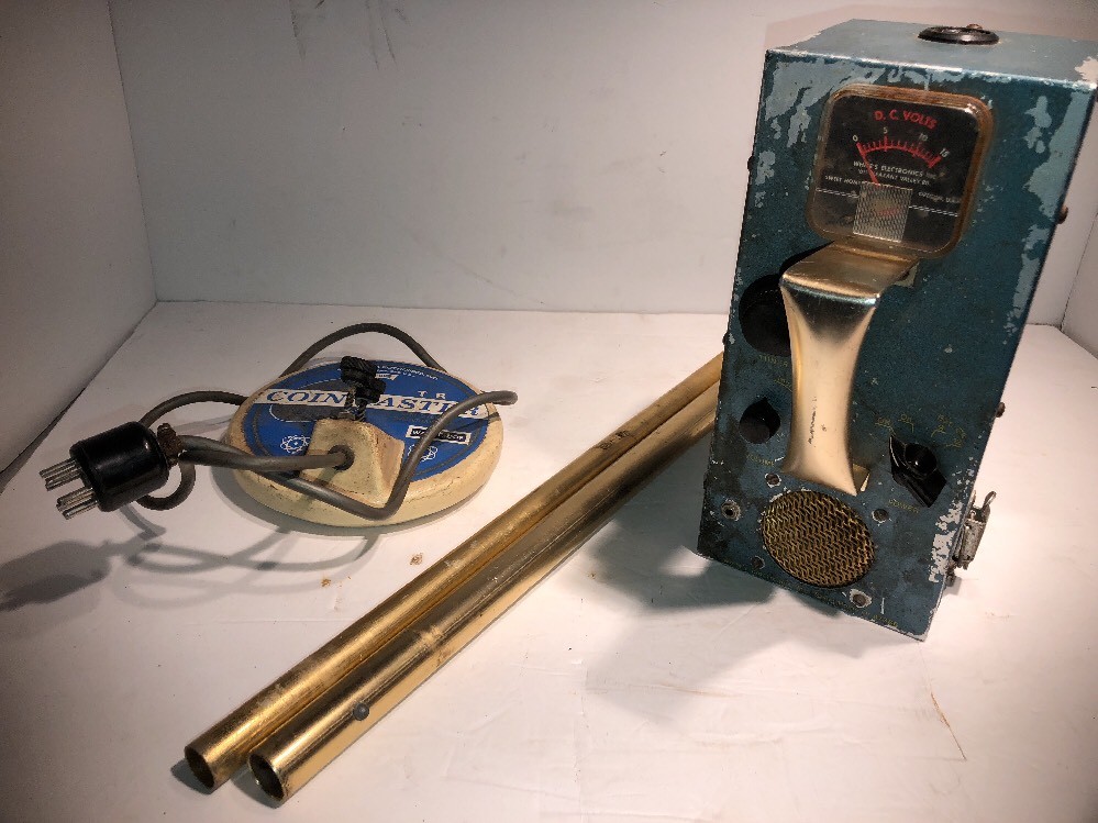 VINTAGE WHITE'S COINMASTER COOL RETRO STEAMPUNK METAL GOLD