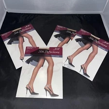 NOS 2003 HANES SILK REFLECTIONS SLIGHTLY IMPERFECT HOSIERY SIZE AB Set Of 4