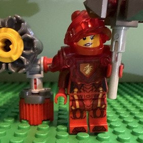 LEGO Nexo Knights Ultimate Macy nex031 70331 Minifigure w/ Phoenix Axe