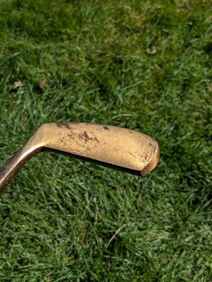 Vintage Otey lll Wood Shaft MODEL 340-H Brass Putter - Image 3 of 4