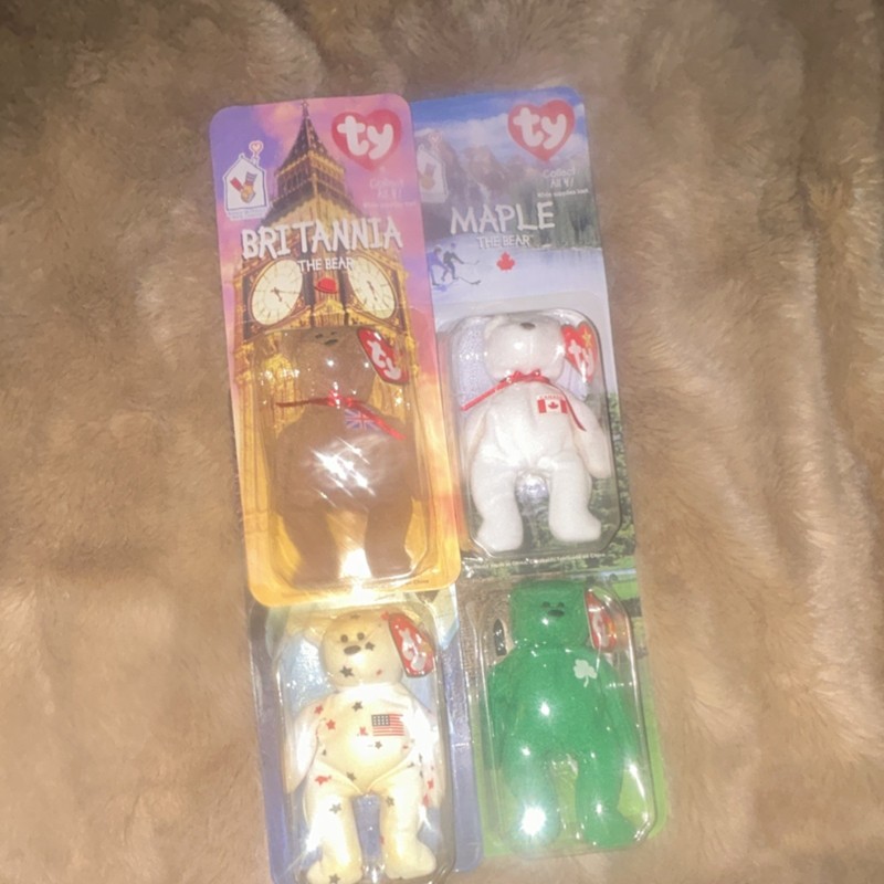 Ty Teenie Beanies International Bears Set of 4 - Britannia, Maple, USA, Erin