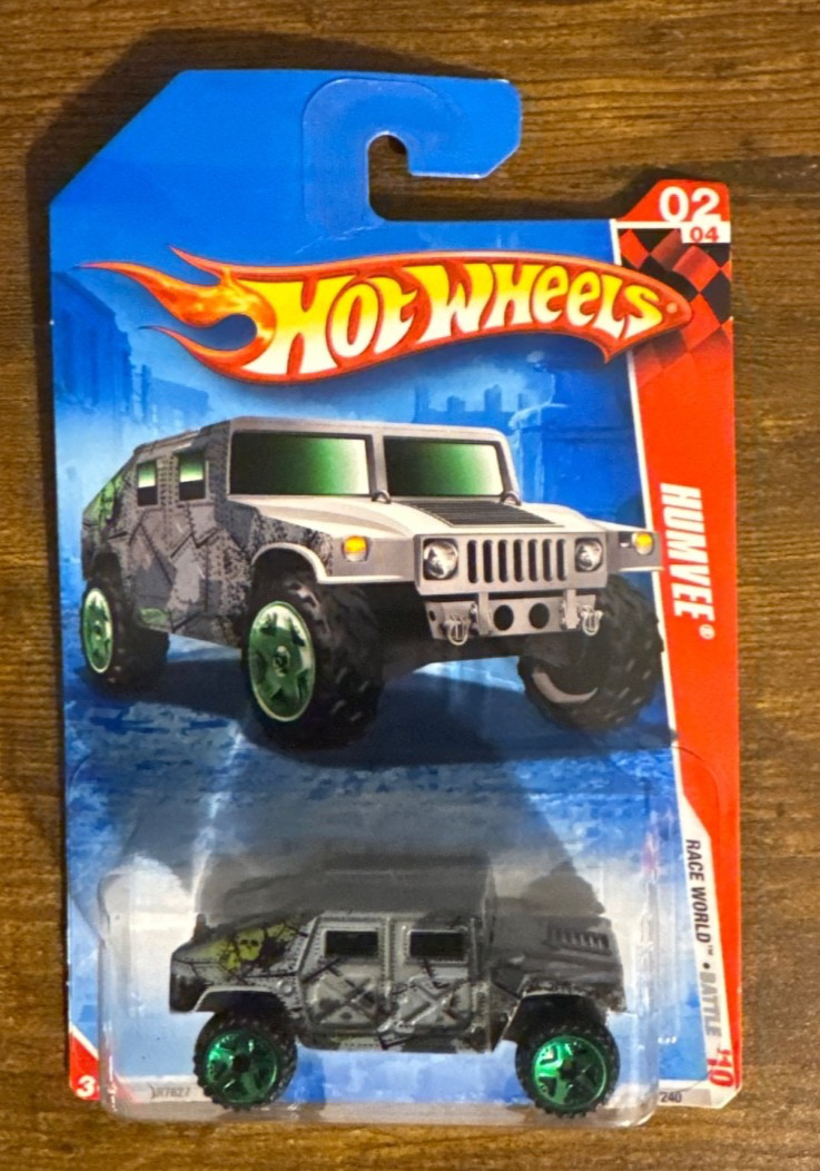 Hot Wheels 2010 Race World Battle Humvee