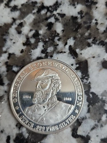 1 Ounce " .999 Fine Silver" Round. General Stone Wall Jackson.