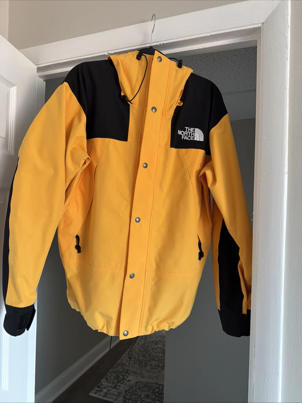 The North Face Mens 1990 Mountain Jacket Retro Yellow Medium Gore-Tex Rain Snow
Opens in a new windo