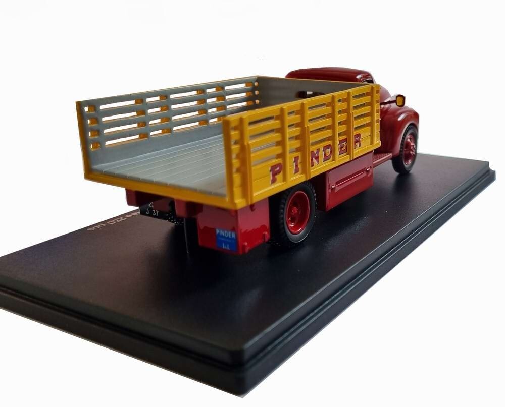 Camion Bernard - Cirque Pinder 1/43 Collection (à restaurer) - Etoile