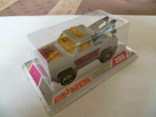 Voitures, camions et fourgons miniatures Majorette Jeep