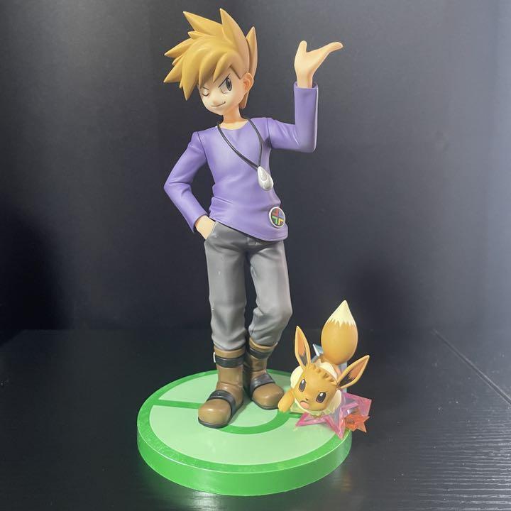 Kotobukiya ARTFX J Pokemon Series Green with Eevee Figure 1 Kotobukiya ARTFX J Pokemon Series Green with Eevee Figure 1