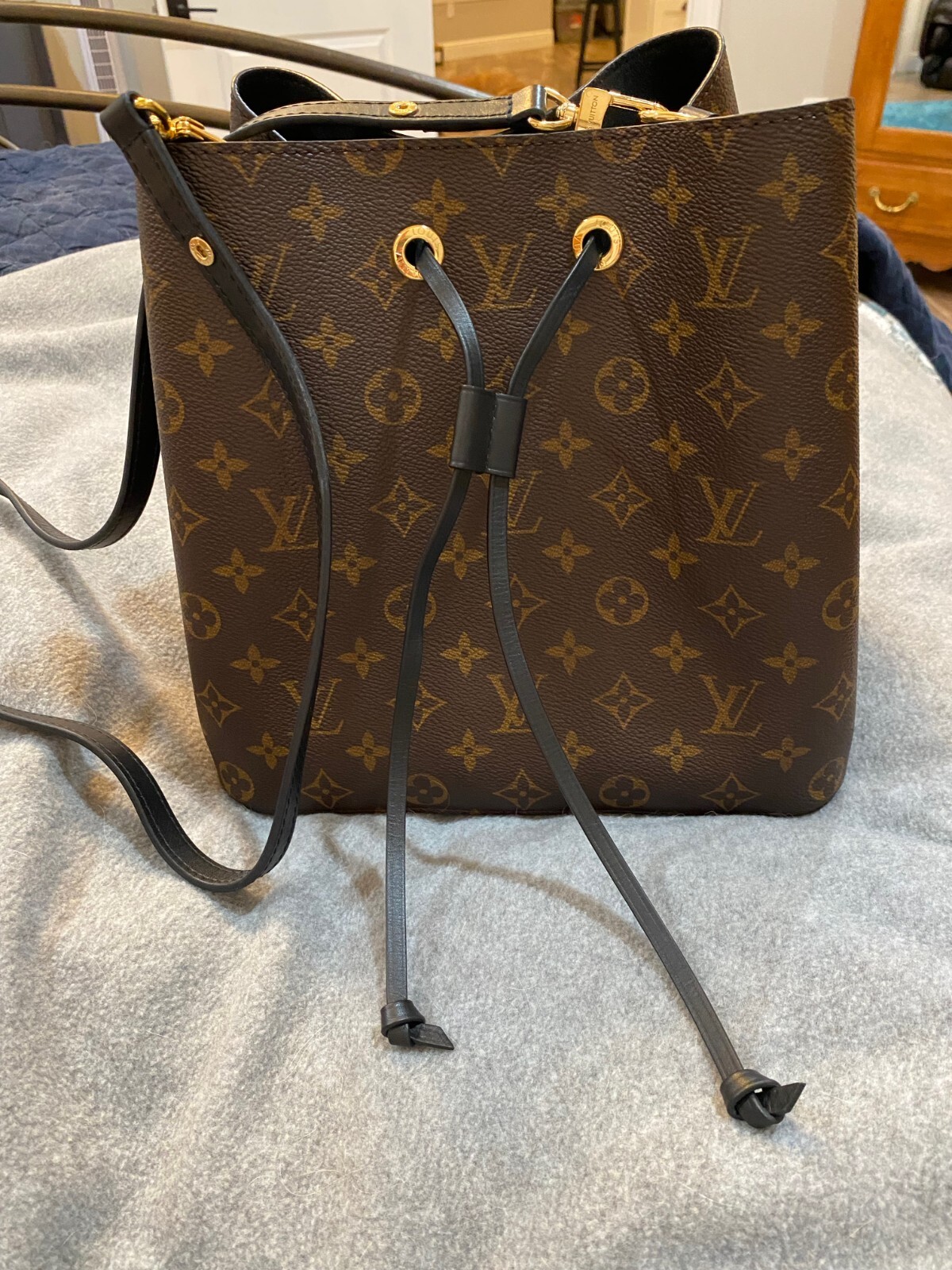 Louis Vuitton NÉONOÉ MM - sold out in stores