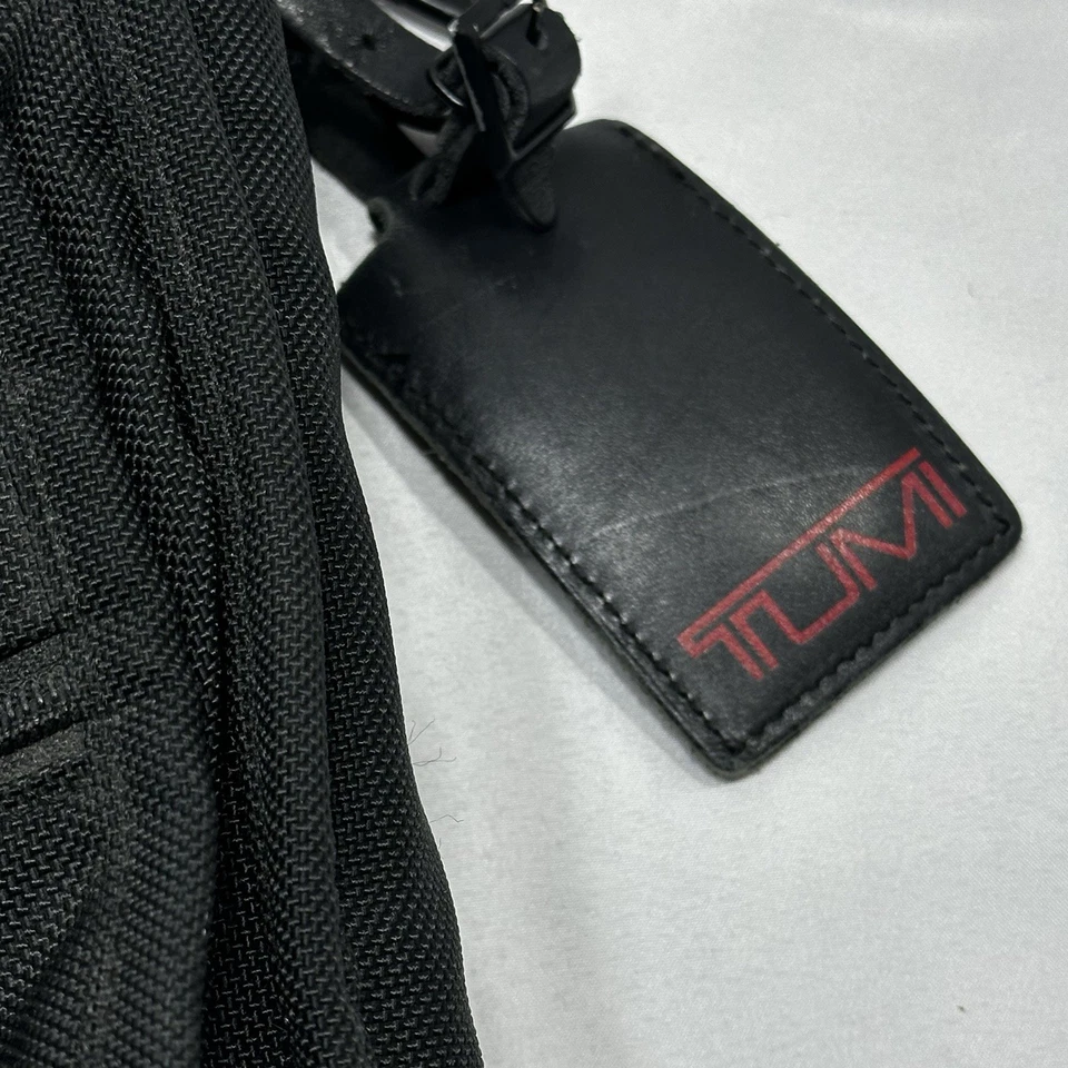 TUMI Alpha 16" Maletín Laptop Bolso Mensajero L Negro Correas para Manos y Hombros Foto 2 de 4