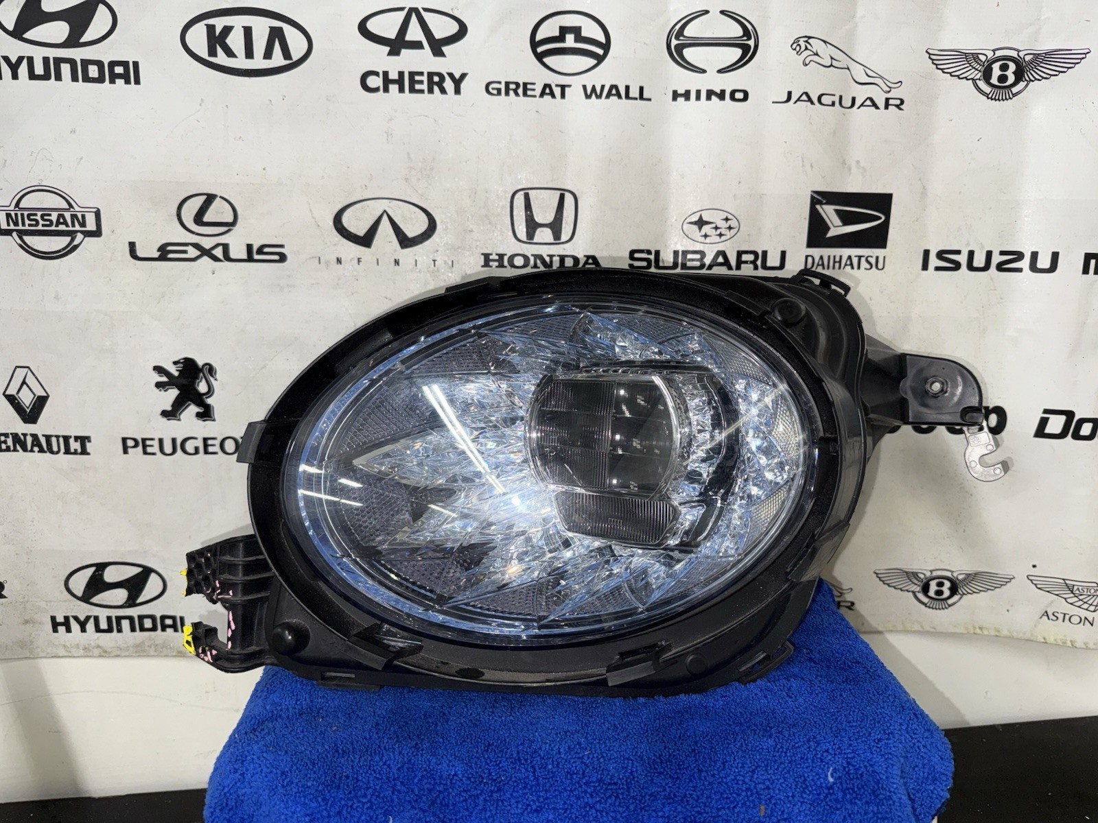 2020 2021 2022 Bentley Bentayga LED Headlight Left LH Driver Side OEM