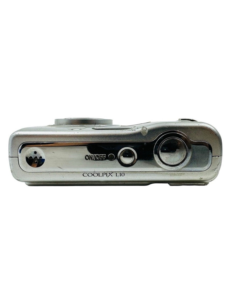 Nikon COOLPIX L10 5.0MP Digital Camera - Silver- parts/repair Only