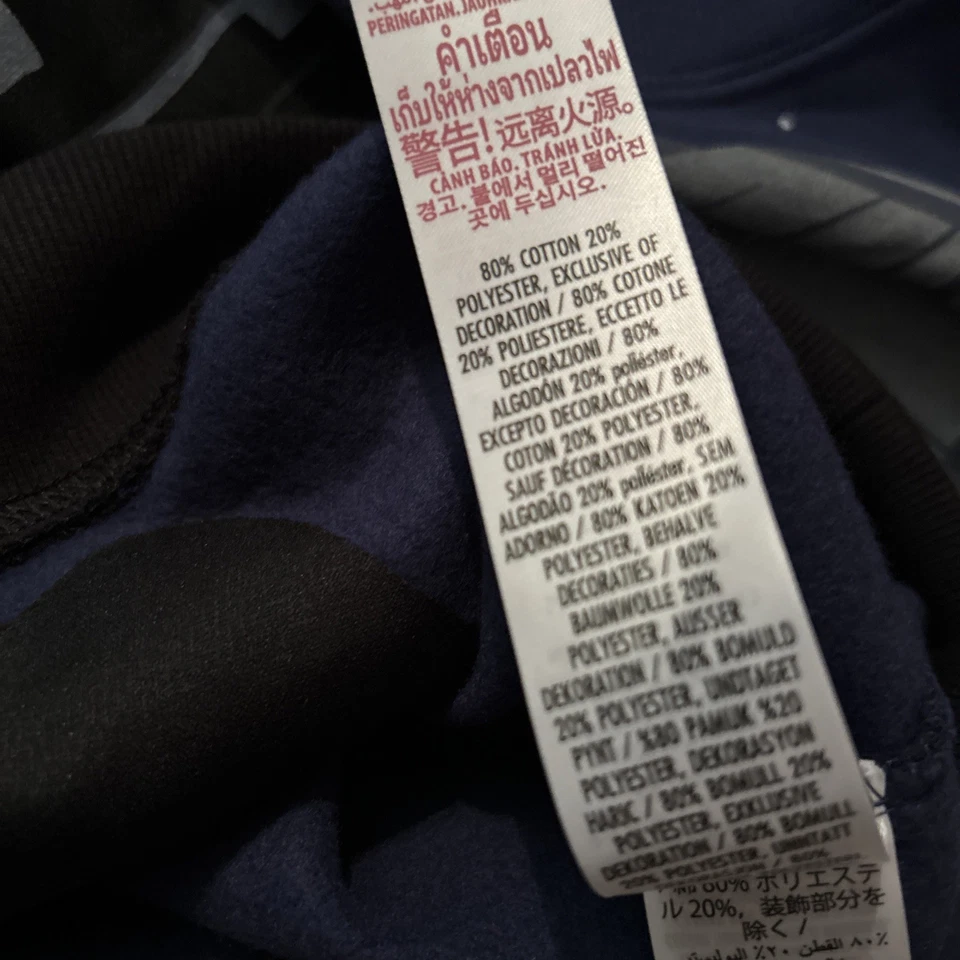 Sudadera 2025 Disney Parks World Star Wars Día 4 de Mayo Azul/Negro Talla 2X ¡NUEVA CON ETIQUETAS! Foto 4 de 4