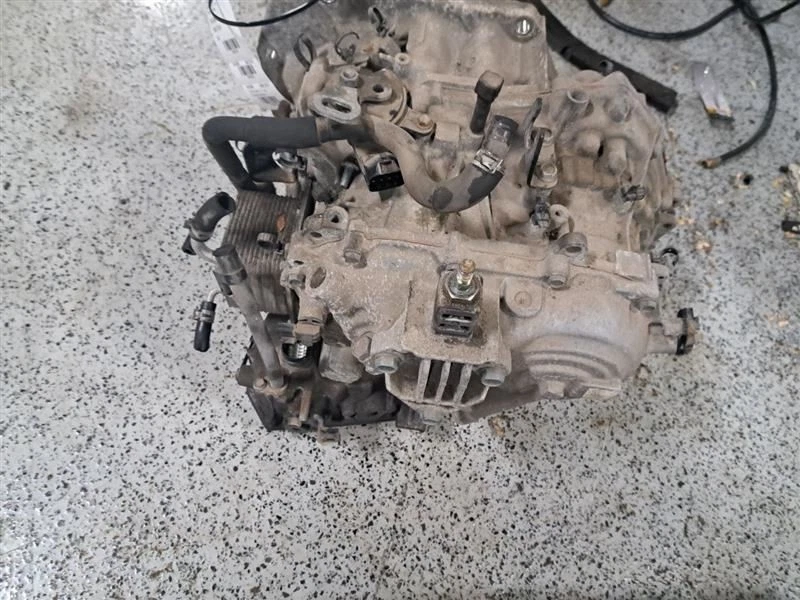 MONTAJE TRANSMISIÓN AUTOMÁTICA CVT PARA NISSAN VERSA 2015 - 2016 Foto 4 de 4