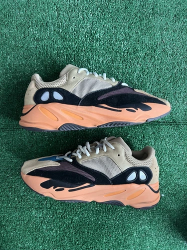Adidas Yeezy Boost 700 Enflame Amber Herren 10,5 (GW0297)