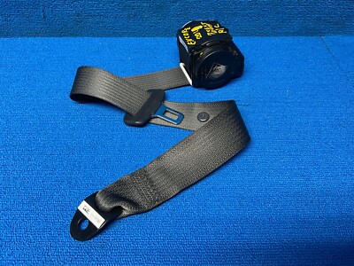 2017 - 2020 BUICK ENCORE REAR SECOND ROW CENTER MIDDLE SEAT BELT RETRACTOR OEM