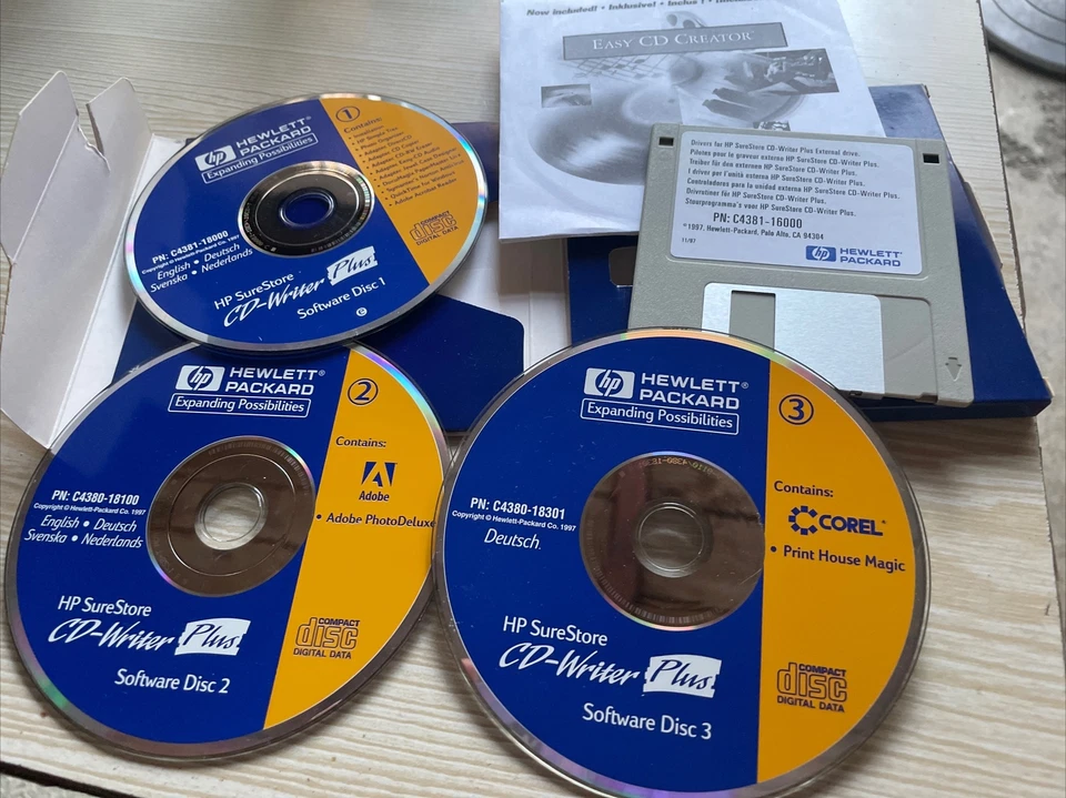 HP SureStore CD Writer Plus, Software vom Drucker? CD’s + Diskette, gebr. - Bild 2 von 2