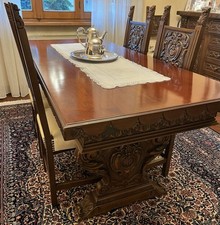 tavolo antico legno con 6 sedie coordinate e credenza