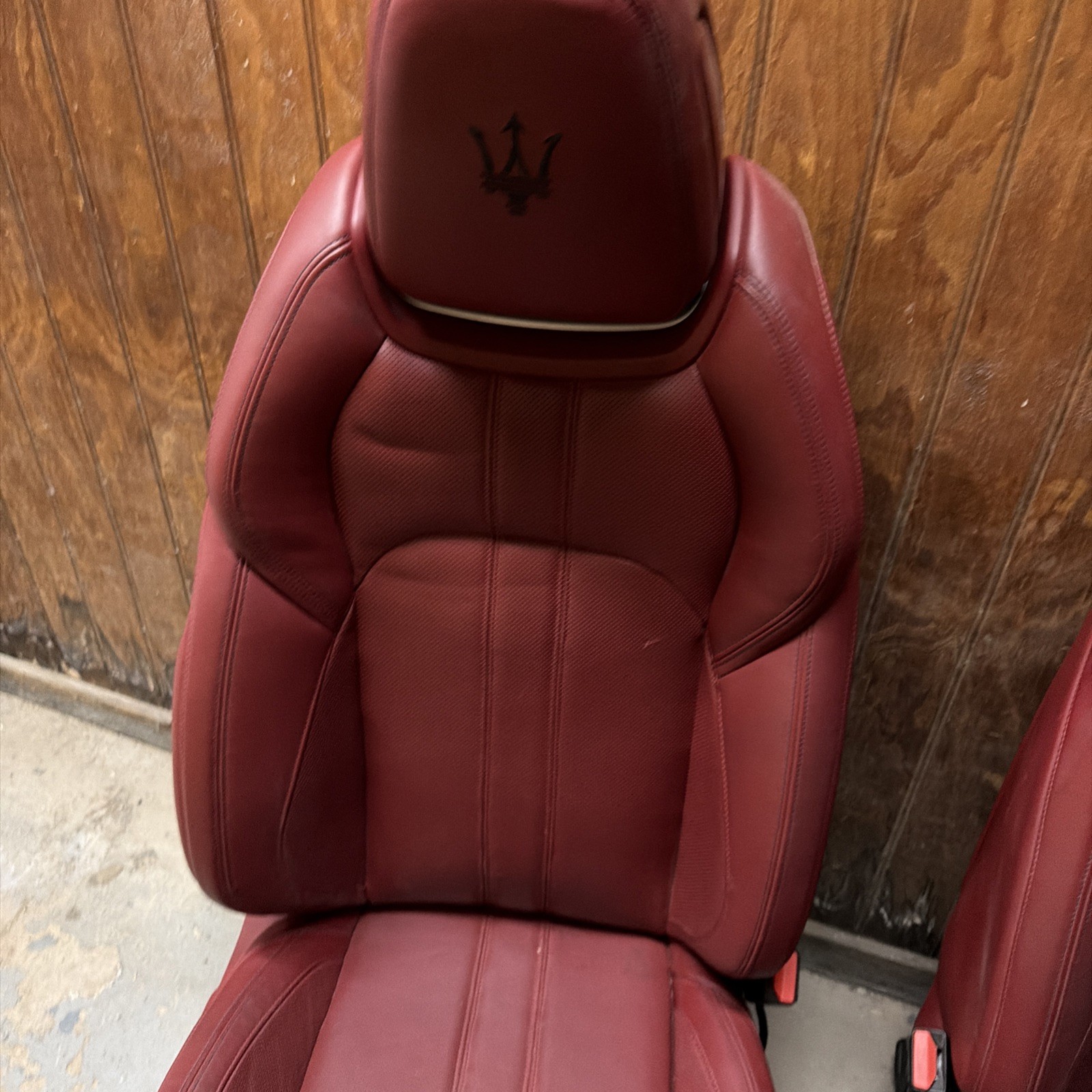 17-23 MASERATI GHIBLI SPORT FRONT SEAT PAIR LEATHER WITH WHITE STITCHING OEM RED