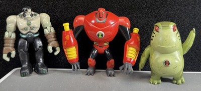 Ben 10 Toy Action Figurines Figures Mixed Lot Of 3 - Playmates, 4 