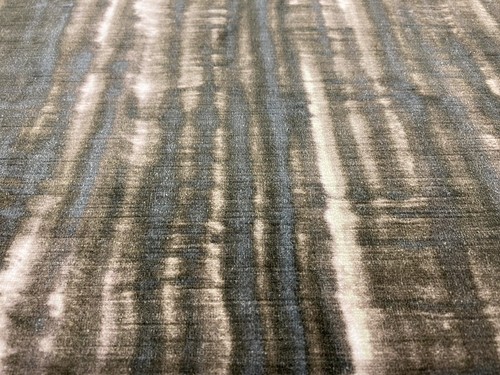 Tela de tapicería con estampado de terciopelo Kravet Couture - Chicattah / Visón (516) 2,75 yardas - Imagen 2 de 3