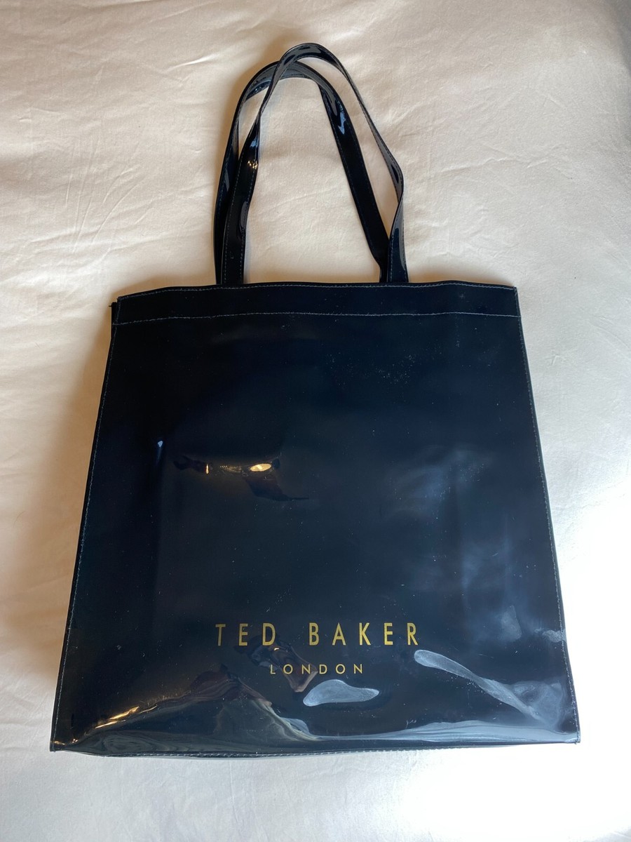 ted baker バッグ　ショルダーバッグ　黒　リボン ted baker バッグ ショルダーバッグ 黒 リボン
