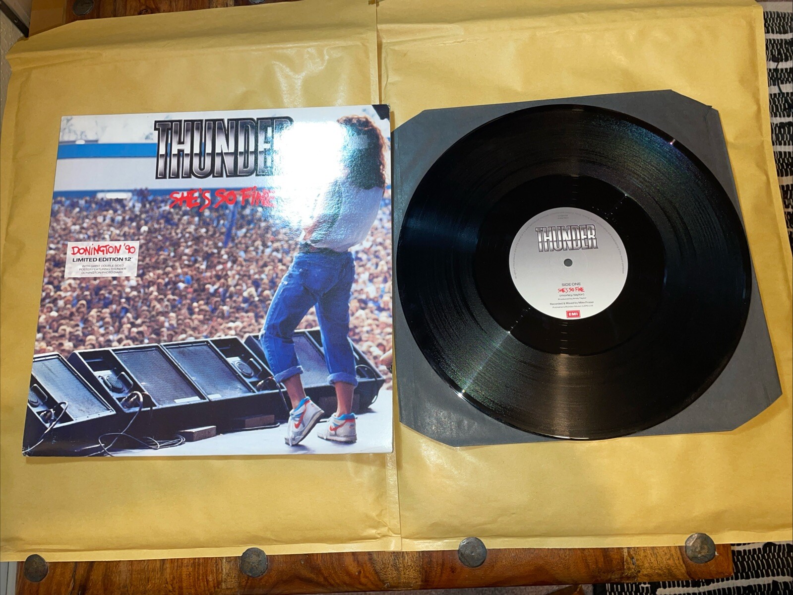 Thunder - She’s So Fine - 12” 1990 Vgc+/ex.con + Large Poster