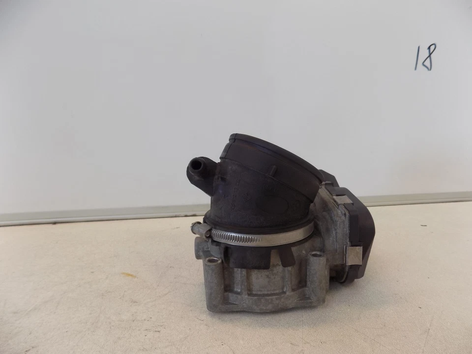 08-12 Conjunto de válvula de cuerpo de acelerador del motor BMW 328i VDO OEM 7556118 Foto 2 de 4