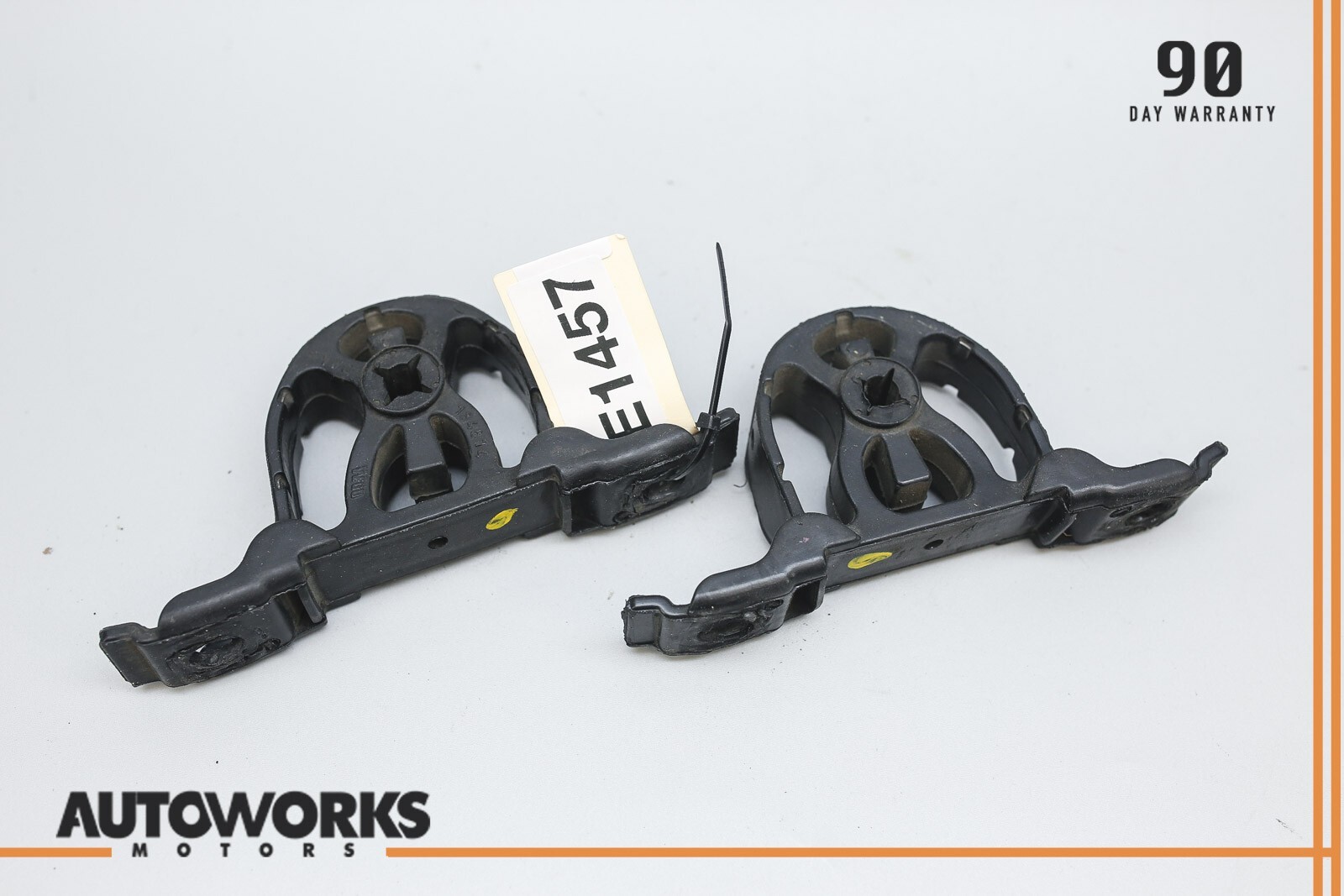 05-08 Maserati Quattroporte M139 Exhaust Hanger Rubber Mount Bracket Set OEM