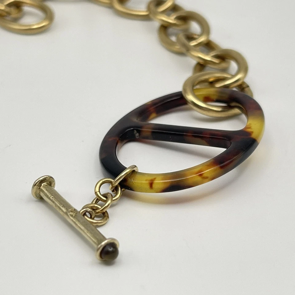 "Brazalete de palanca Lauren Ralph Lauren tono dorado con eslabón de resina de tortuga 8""" Foto 4 de 4