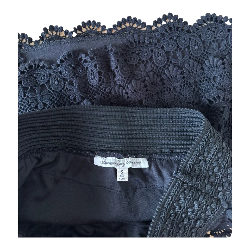 Minifalda para mujer American Rag Cie de encaje forrada en capas cintura elástica talla S negra Foto 3 de 4