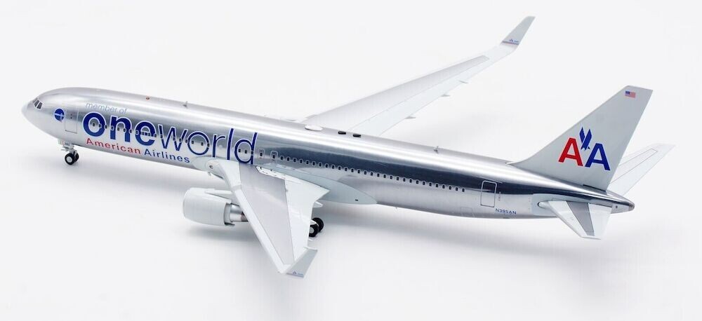 1:200 IF200 American Airlines Boeing 767-300 N395AN w/Stand