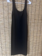 Minimalist Black Sleeveless Midi Tank Dress – Classic Chic