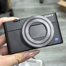 Sony Cyber-shot RX100 V RX100M5 20.1 MP Digital Camera w/ Flip Screen Viewfinder