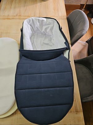 iCANDY Peach 7 CARRYCOT Navy Blue Check
