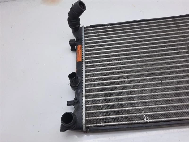 Radiador turbo Volkswagen Golf 99-01  Foto 2 de 4