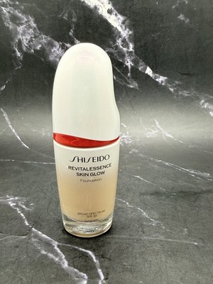 Shiseido Revitalessence Skin Glow Foundation 260 Cashmere SPF 30 -1 oz/30Ml-